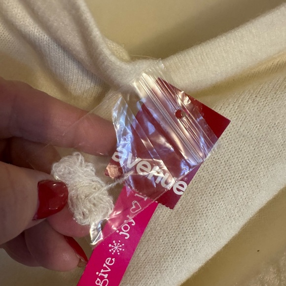 NWT  3/4 Flared Sleeve  SPRING  Cream Crew Neck Sweater    PLUS: 18/20     #T - Picture 7 of 7